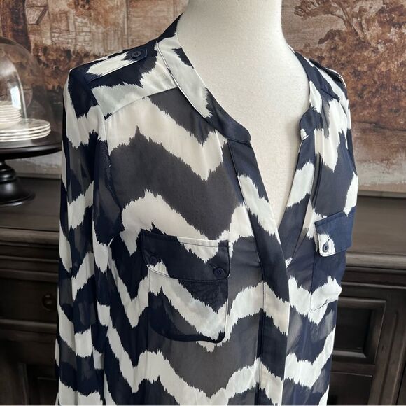 Collective Concepts Sheer Navy and White Blouse size Medium - Picture 1 of 7